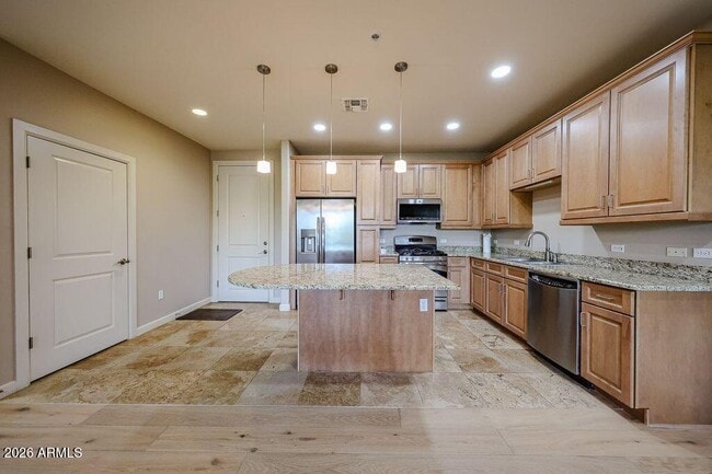 Building Photo - 7291 N Scottsdale Rd