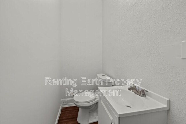 Building Photo - 2335 20th Place Ensley