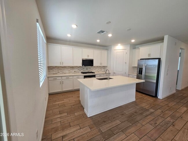 Building Photo - 22815 E Watford Dr