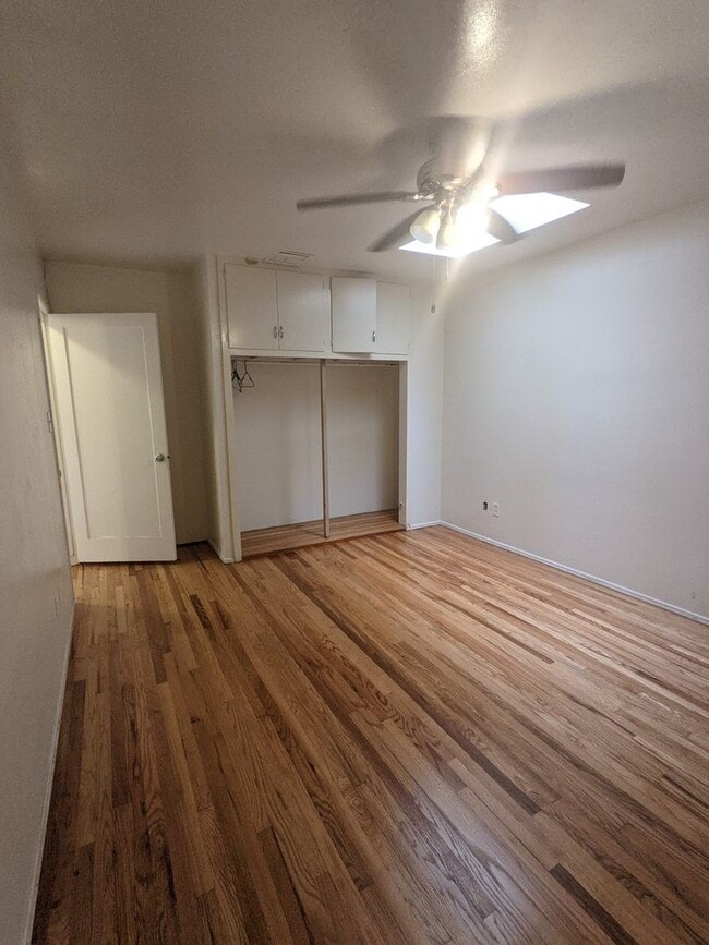 Building Photo - 7 bedrooms $1000 each w/ SPA