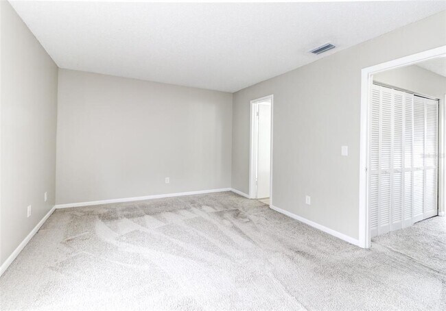 Building Photo - 10315 Fernbrook Ln