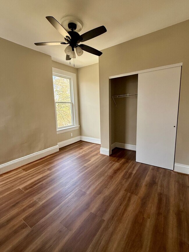 Building Photo - Newly Renovated, All Brand New, Huge 4 bedroom! Incline District