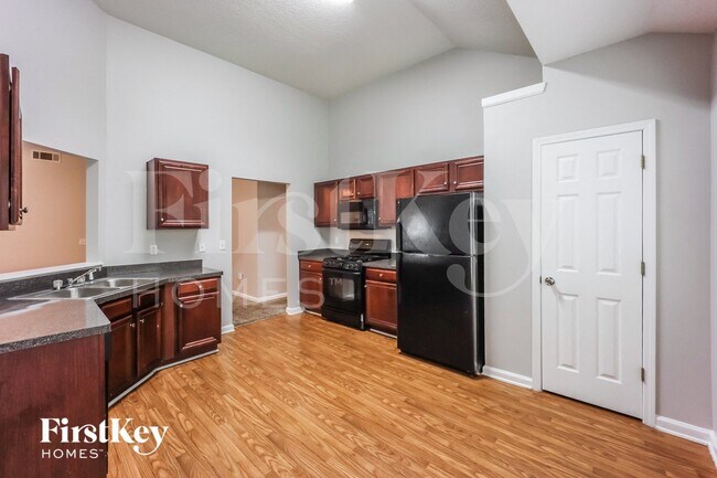 Building Photo - 6255 Lamp Post Pl