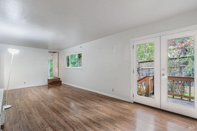 Building Photo - 153 Willow Ave