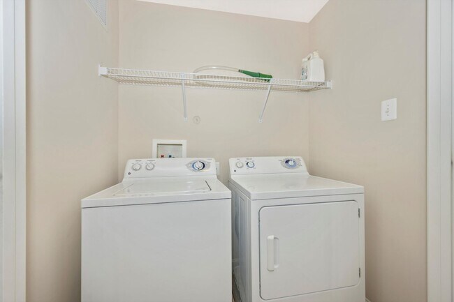 Building Photo - Desirable Two Level Condo For Lease - Not Pet Friendly