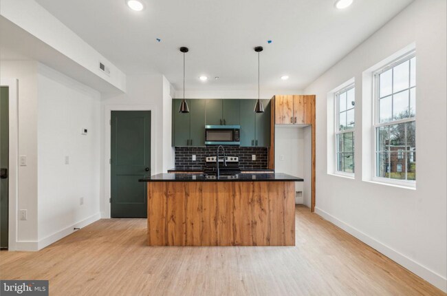 Building Photo - 4181 Mantua Ave