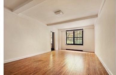 Building Photo - 435 W 23rd St