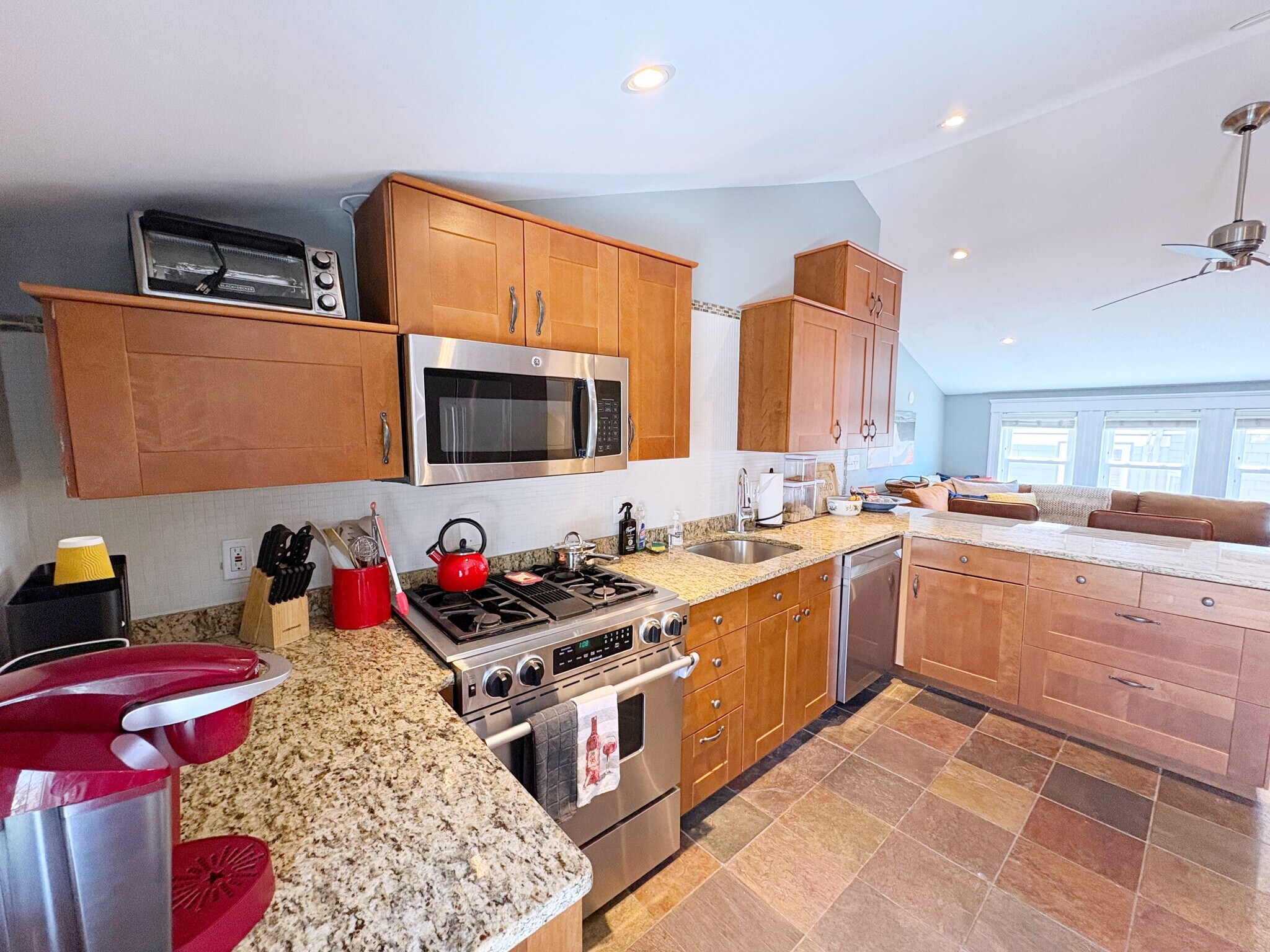 Building Photo - 247 Savin Hill Ave