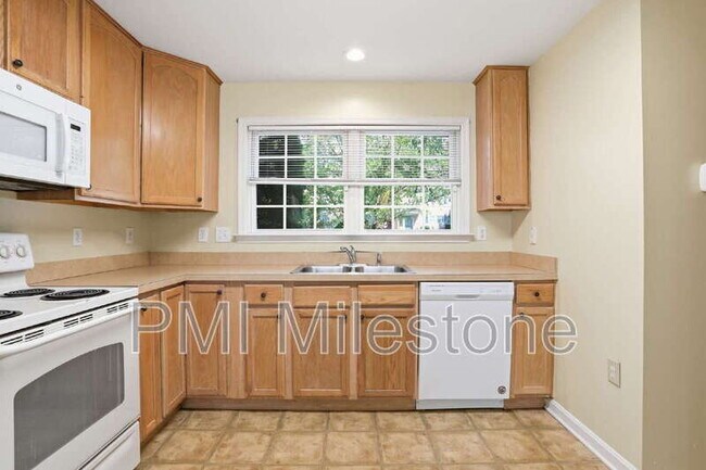 Building Photo - 24 Mabel Ln