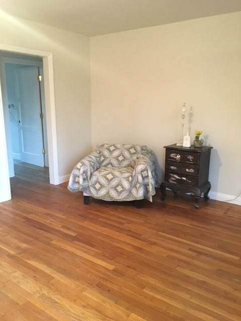 Building Photo - 5729 Bertrand Ave