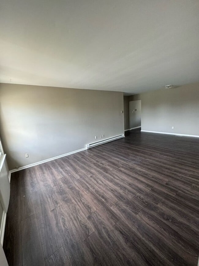 Building Photo - 6305 Nina Dr