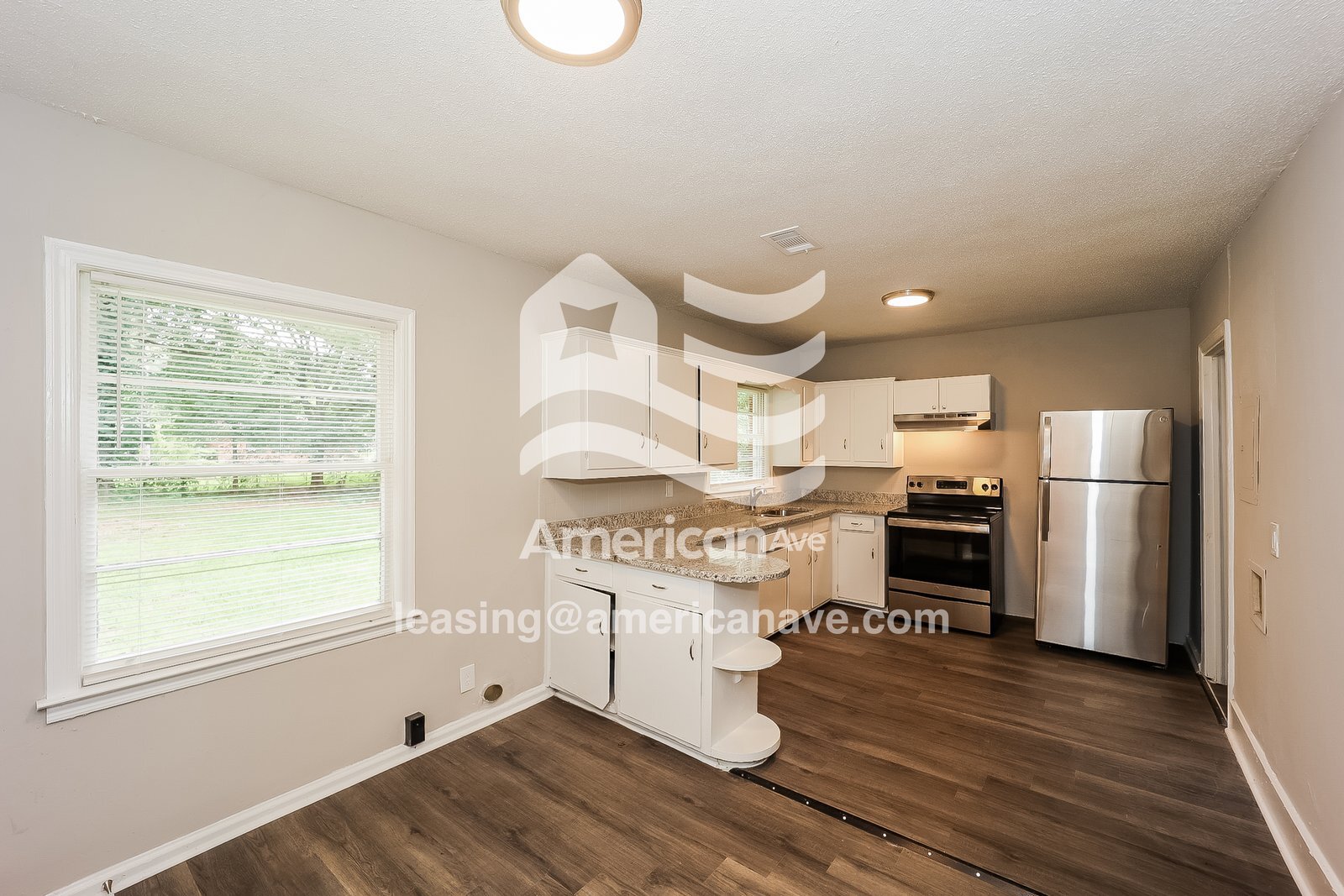 Building Photo - 4016 Singer Dr