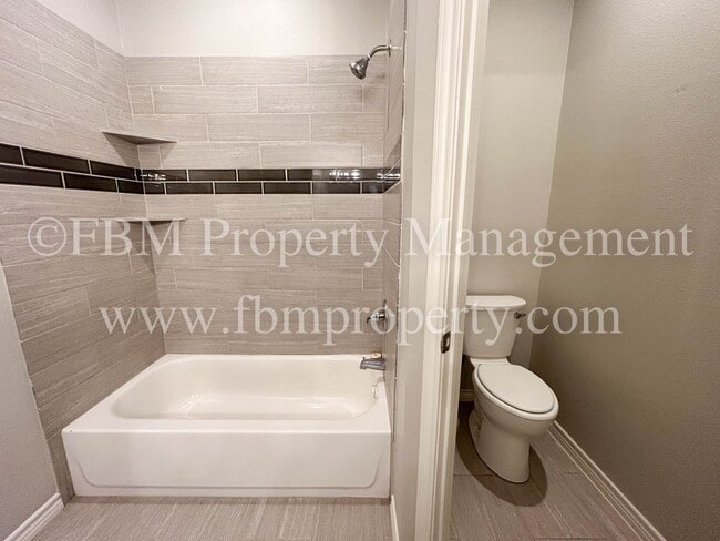 Building Photo - 1904 Uhl Rd