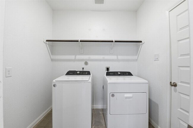 Building Photo - 18508 Meadow Point Ln