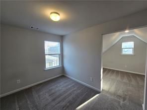 Building Photo - 647 Skye Dr