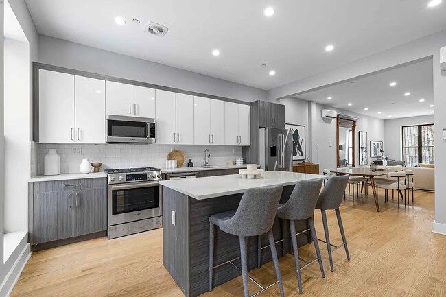 Building Photo - West 136th Street