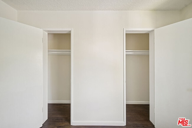 Building Photo - 2038 S Holt Ave