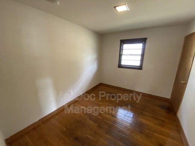 Building Photo - 10532 Robert E. Lee Drive