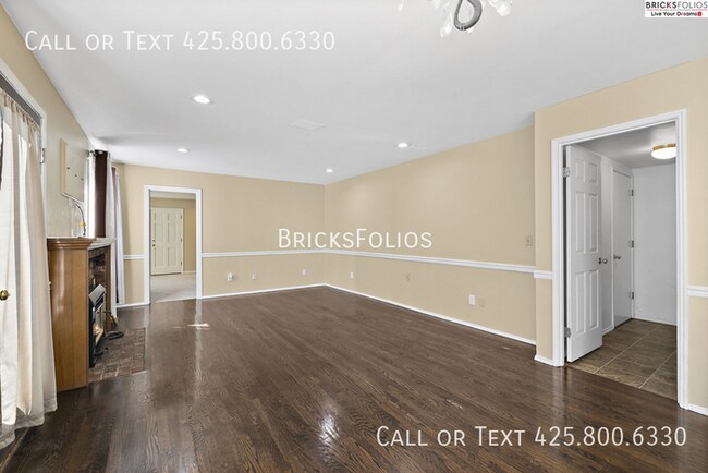 Building Photo - Luxurious 5-bedroom home in Sammamish with...