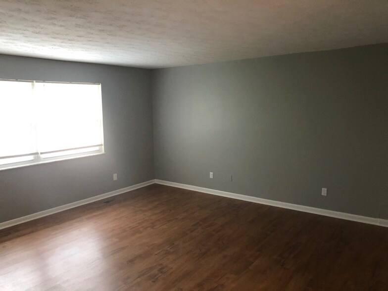 Building Photo - 2 Hapgood Hill