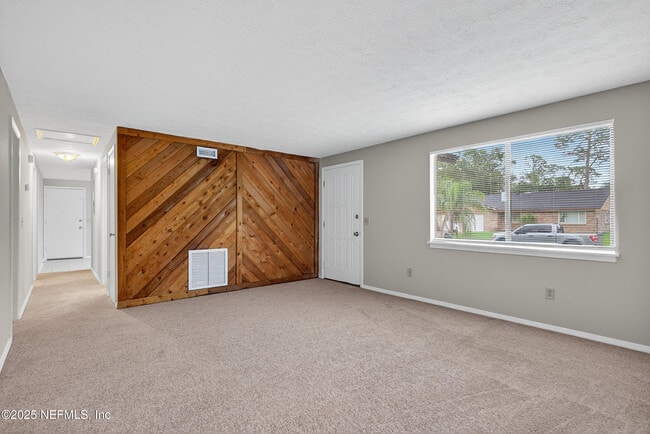 Building Photo - 9937 Moss Side Ln
