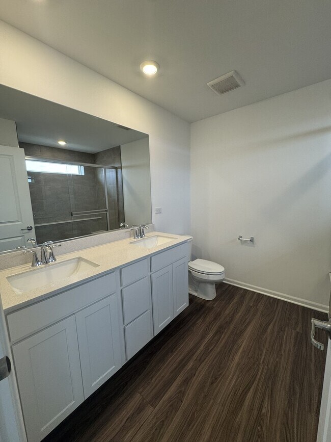 Building Photo - 25732 W Wakefield Dr