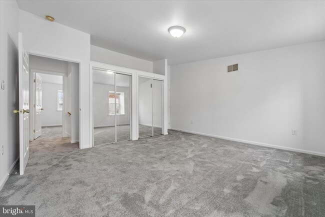 Building Photo - 3452 Sunnyside Ave