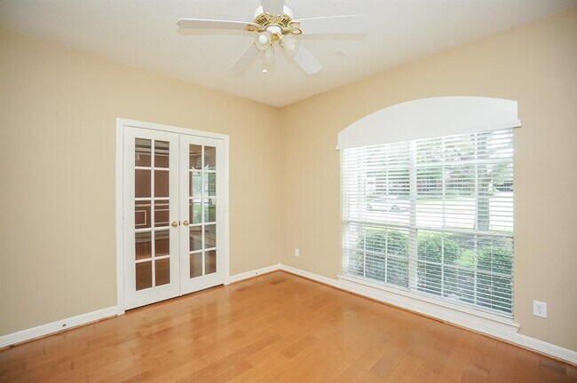 Building Photo - 5815 Coral Springs Ct