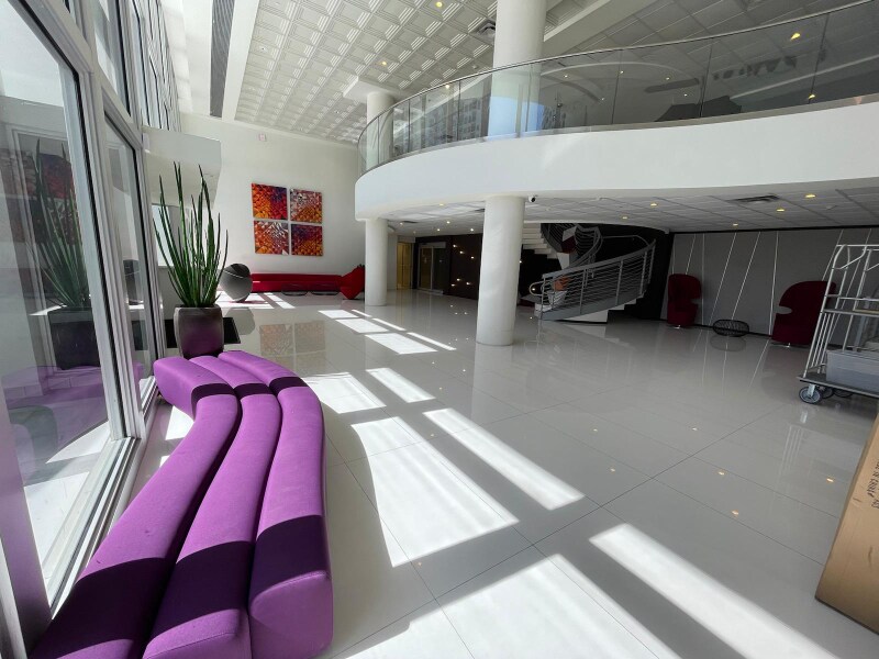 Building Photo - 5701 Collins Ave