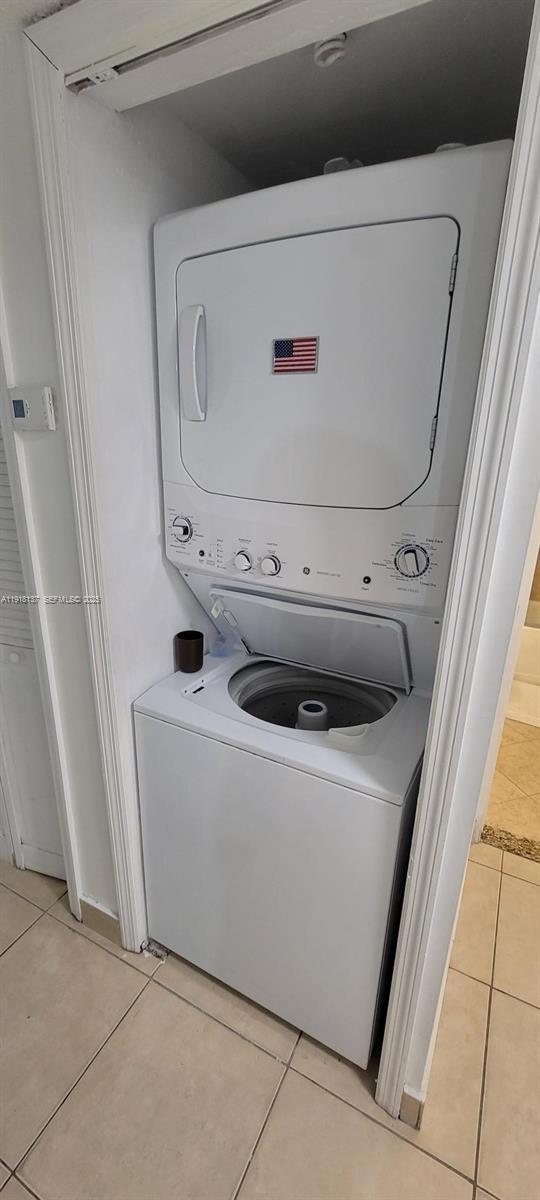 Building Photo - 6950 W 6th Ave