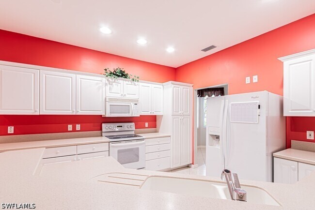 Building Photo - 2215 Hawksridge Dr