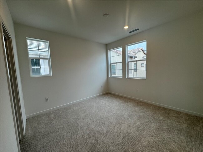 Building Photo - 12772 Lomond Wy