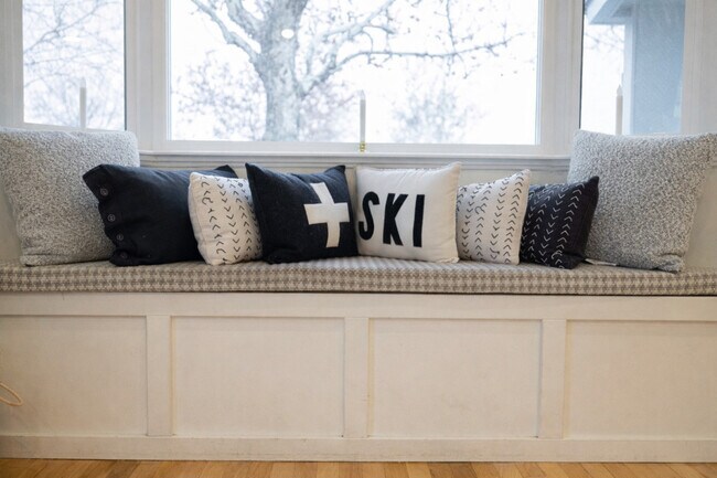 Building Photo - 3045 S 1640 E