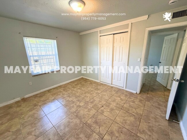 Building Photo - 400 Opa-Locka Blvd