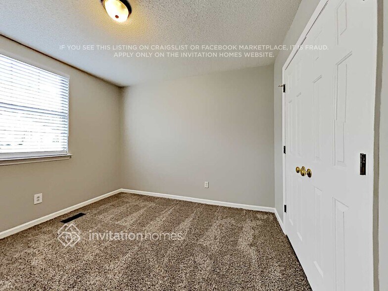 Building Photo - 3939 Armitage Dr