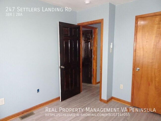 Building Photo - 247 Settlers Landing Rd