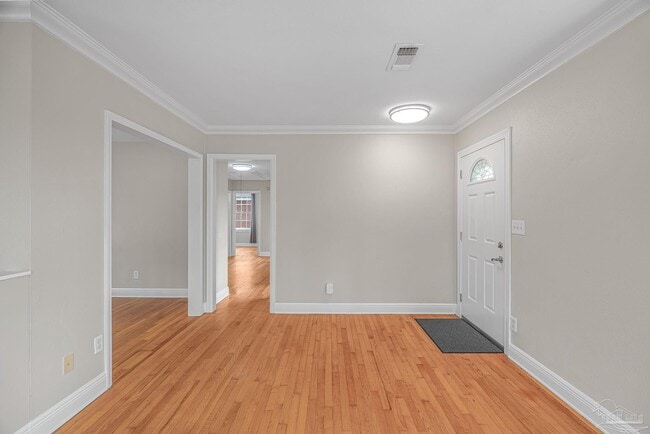 Building Photo - 830 W Moreno St