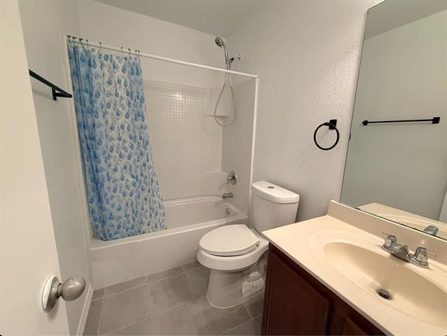 Building Photo - 8440 Shallow Creek Dr