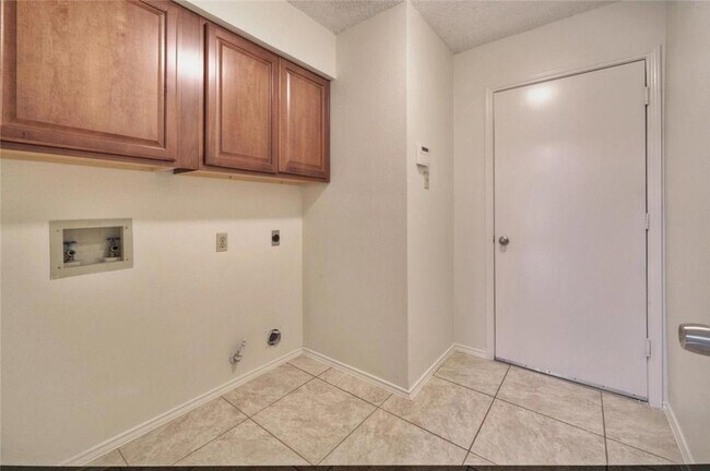 Building Photo - 3103 Pepper Grass Trail