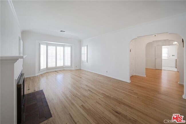 Building Photo - 8029 Airlane Ave