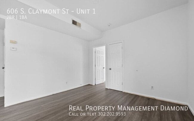 Building Photo - 606 S Claymont St