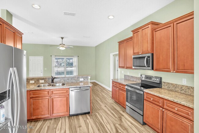 Building Photo - 7592 Vandalay Dr