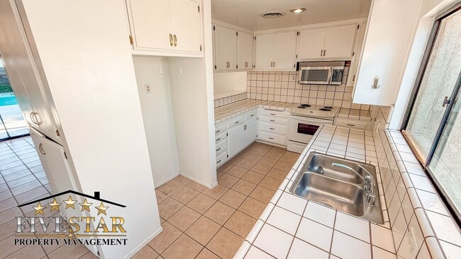 Building Photo - House for Rent on 2446 Hasti Acres Drive