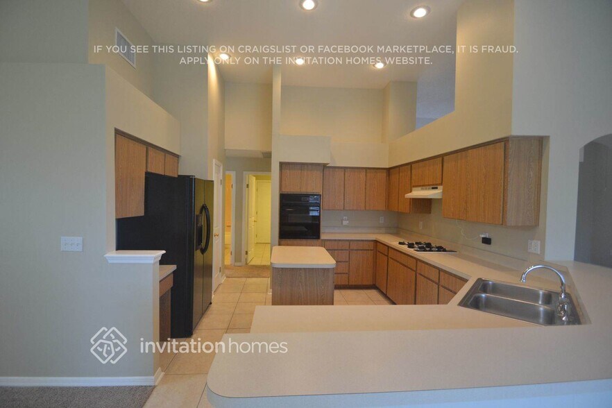 Building Photo - 28416 Openfield Loop