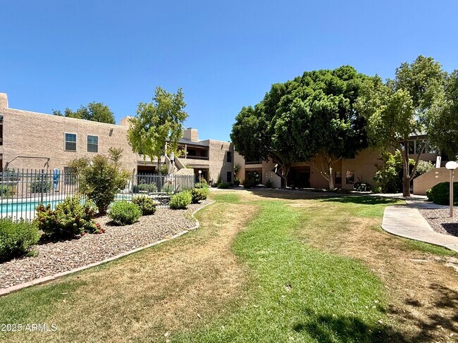 Building Photo - 5998 N 78th St