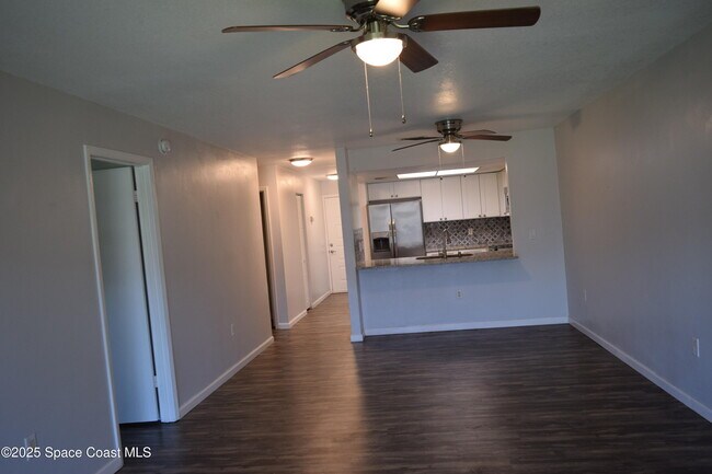 Building Photo - 1067 Ellen Ct