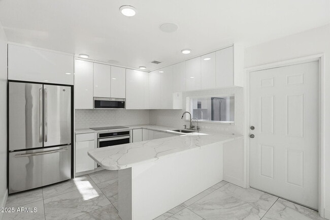 Building Photo - 7921 E Willetta St