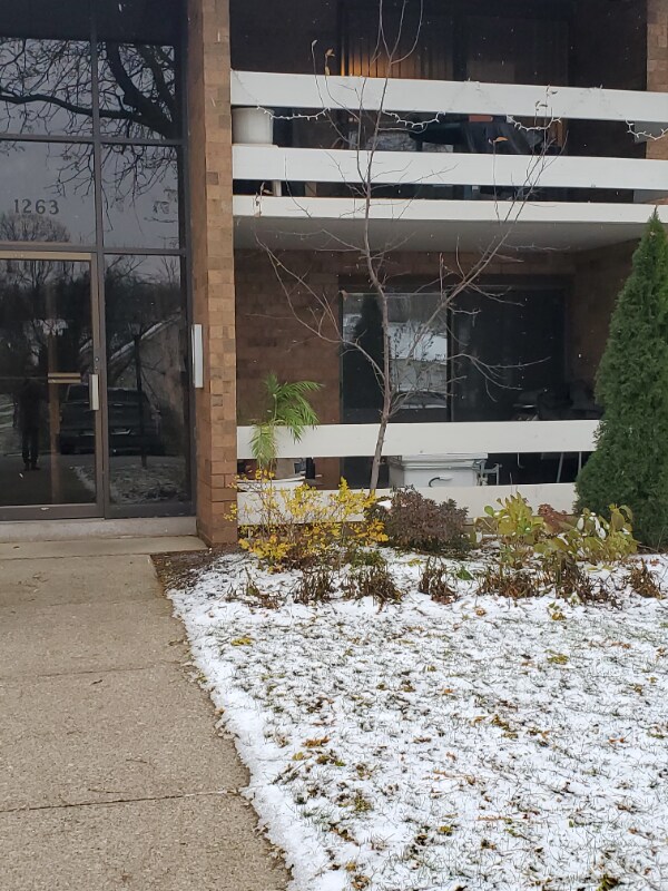 Building Photo - 1263 Lost Nation Rd