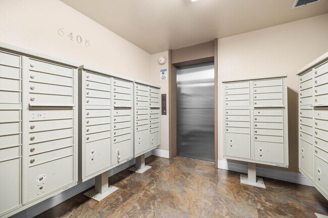 Building Photo - 6314 Friars Rd