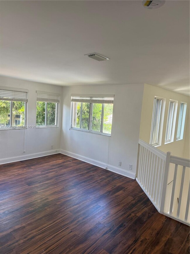 Building Photo - 1288 Camellia Cir